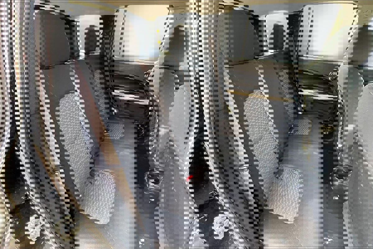 Used 2010 Chevrolet HHR LT image 26