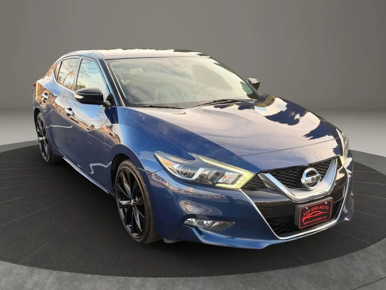 Used 2017 Nissan Maxima SR w/ Midnight Edition image 5