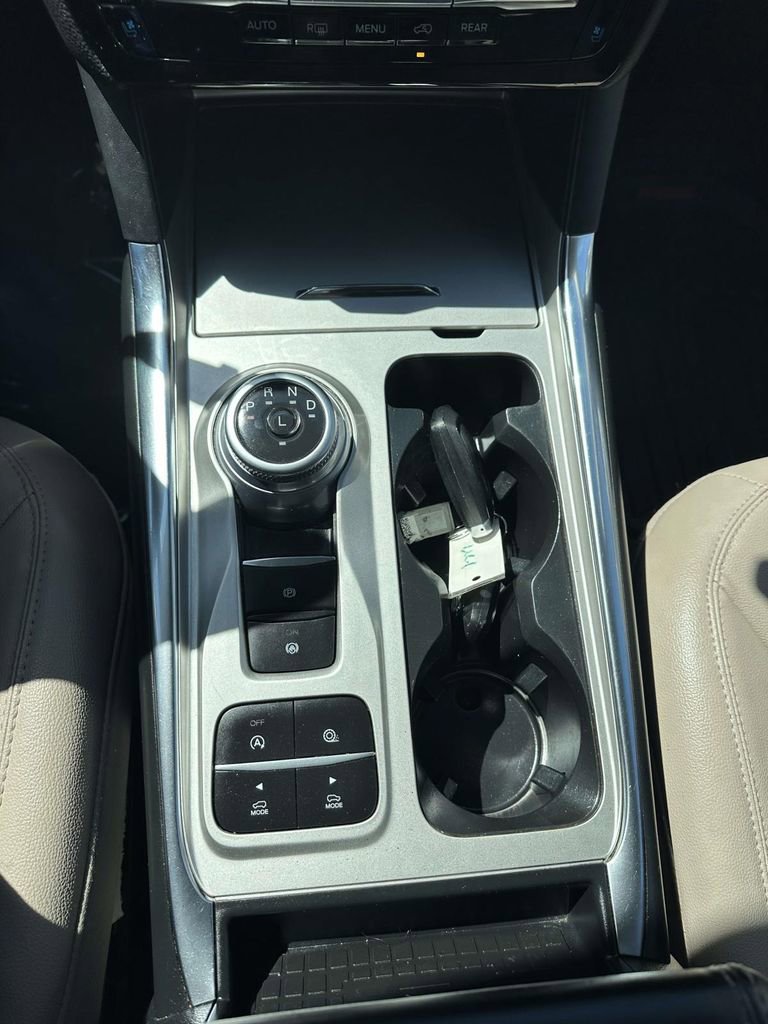 Used 2021 Ford Explorer Limited w/ Equipment Group 301A RWD image 18