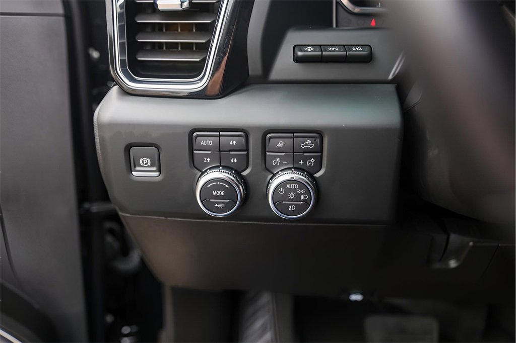 Used 2024 GMC Sierra 3500 Denali Ultimate image 15