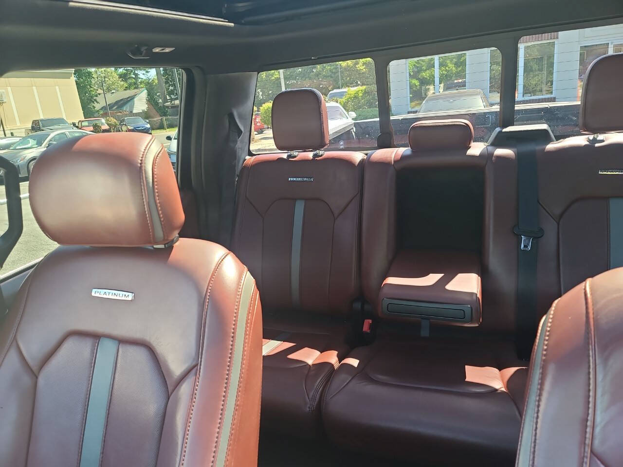 Used 2018 Ford F150 Platinum w/ Equipment Group 701A Luxury AWD/4WD image 29