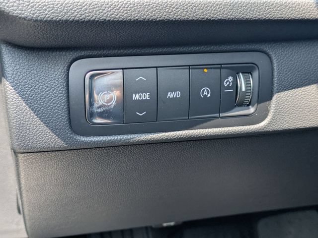 New 2026 Chevrolet Traverse Z71 w/ Enhanced Driving Package AWD/4WD image 14