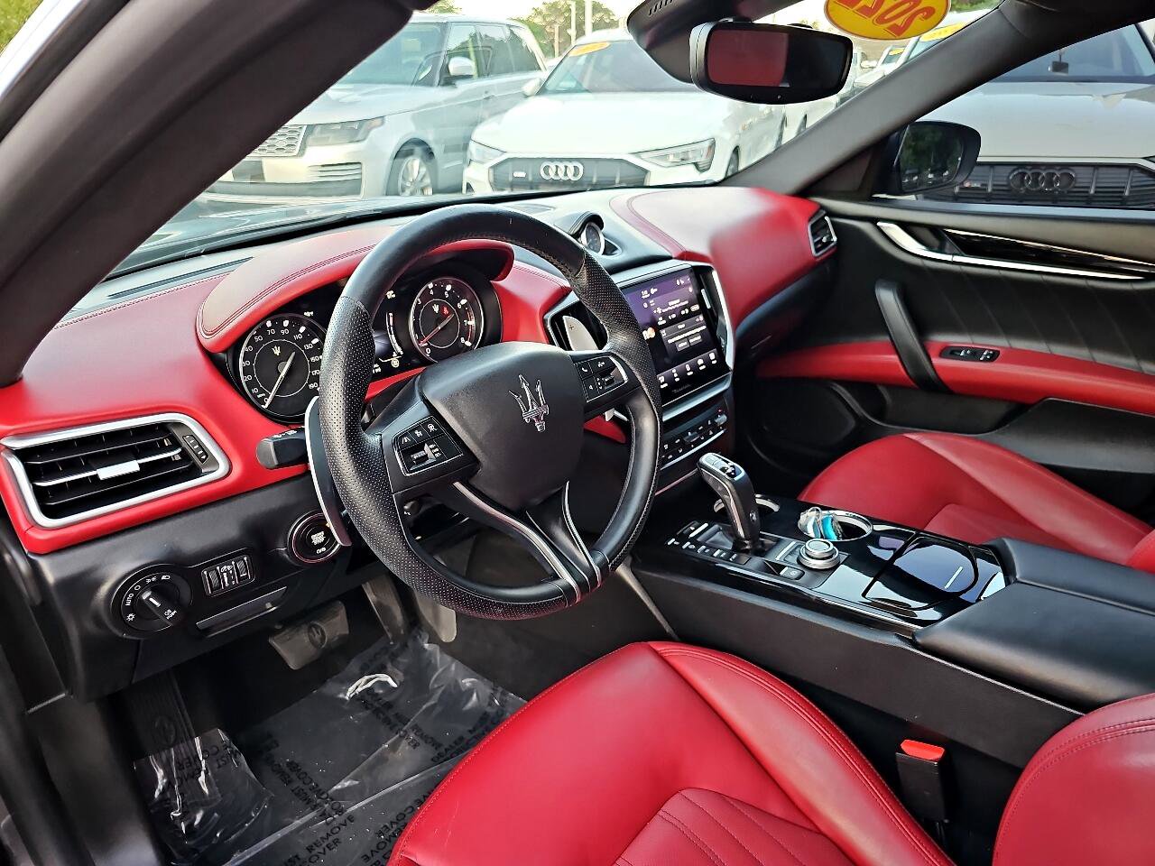 Used 2022 Maserati Ghibli Modena image 27