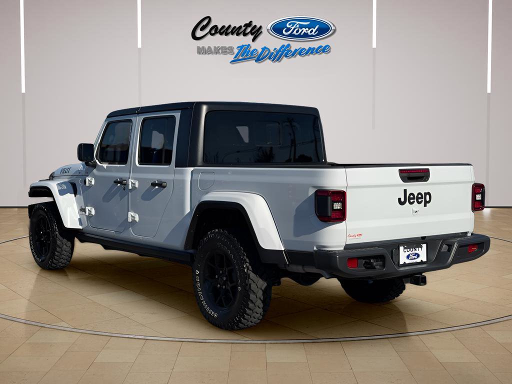 Used 2024 Jeep Gladiator Willys image 22