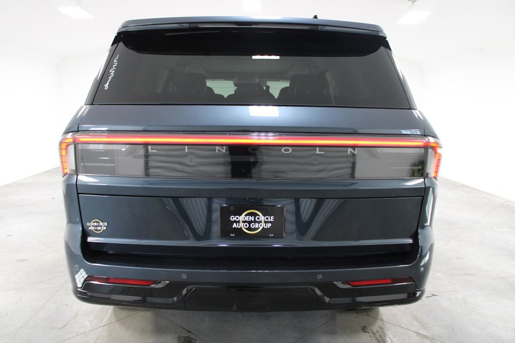 New 2026 Lincoln Navigator Reserve image 7