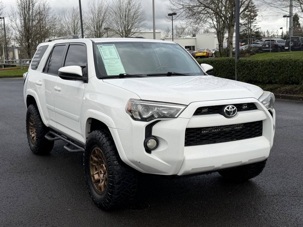 Used 2017 Toyota 4Runner SR5 image 2