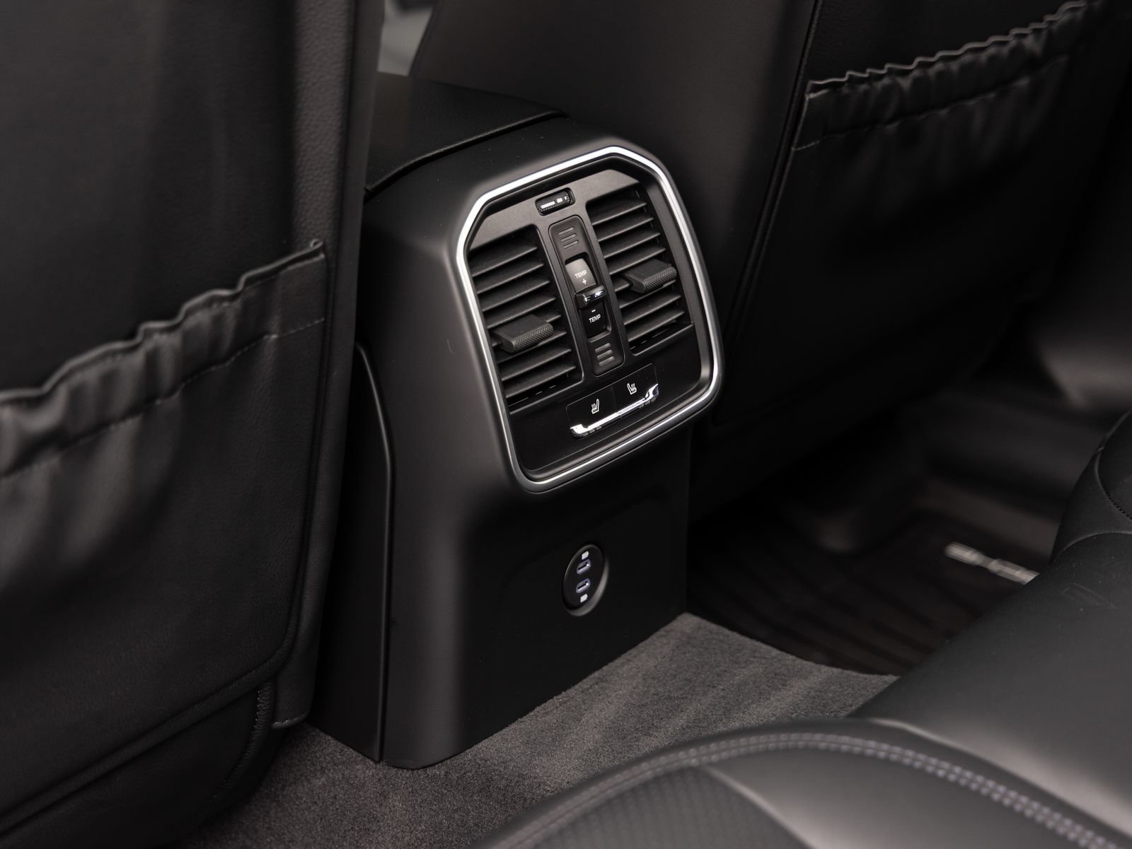 Certified 2026 Porsche Macan AWD/4WD image 27