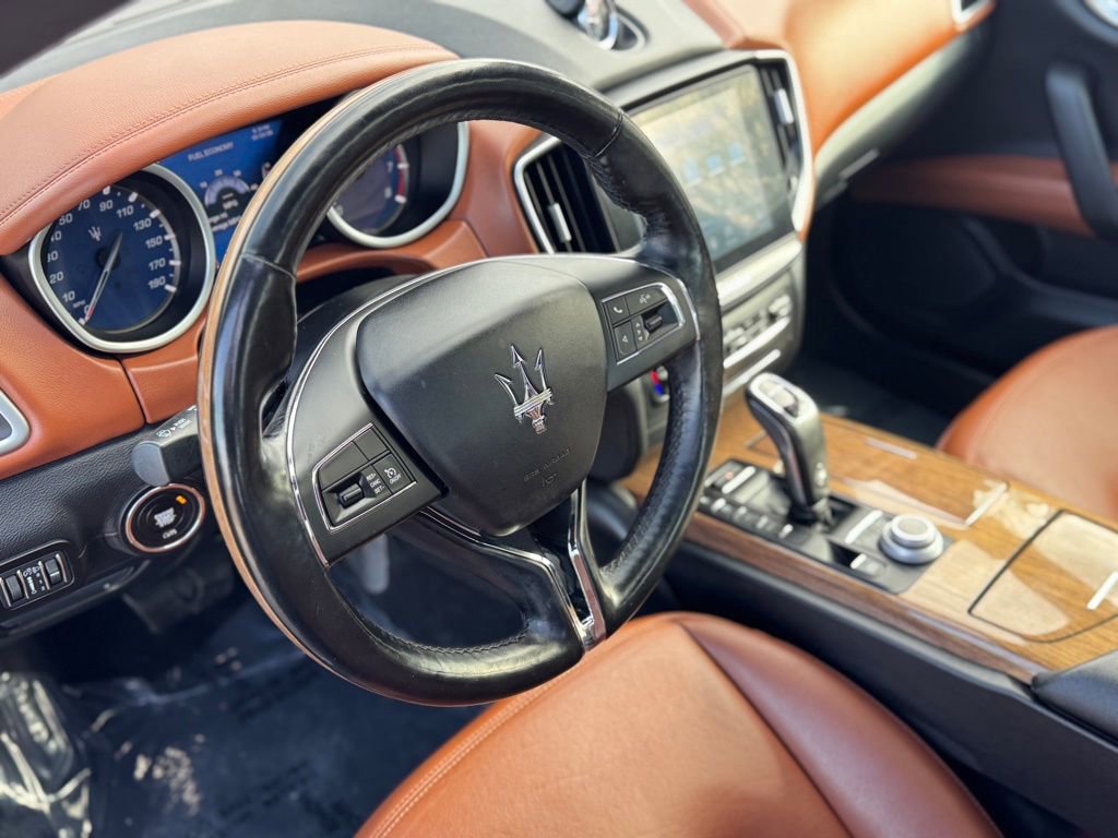Used 2019 Maserati Ghibli S Q4 AWD/4WD image 18