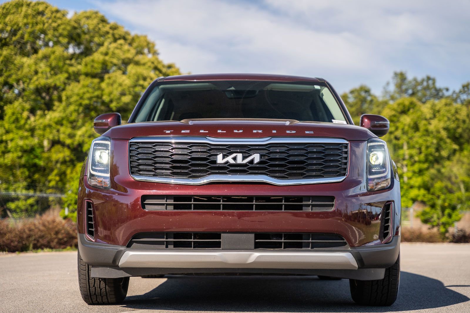 Used 2022 Kia Telluride LX AWD/4WD image 2