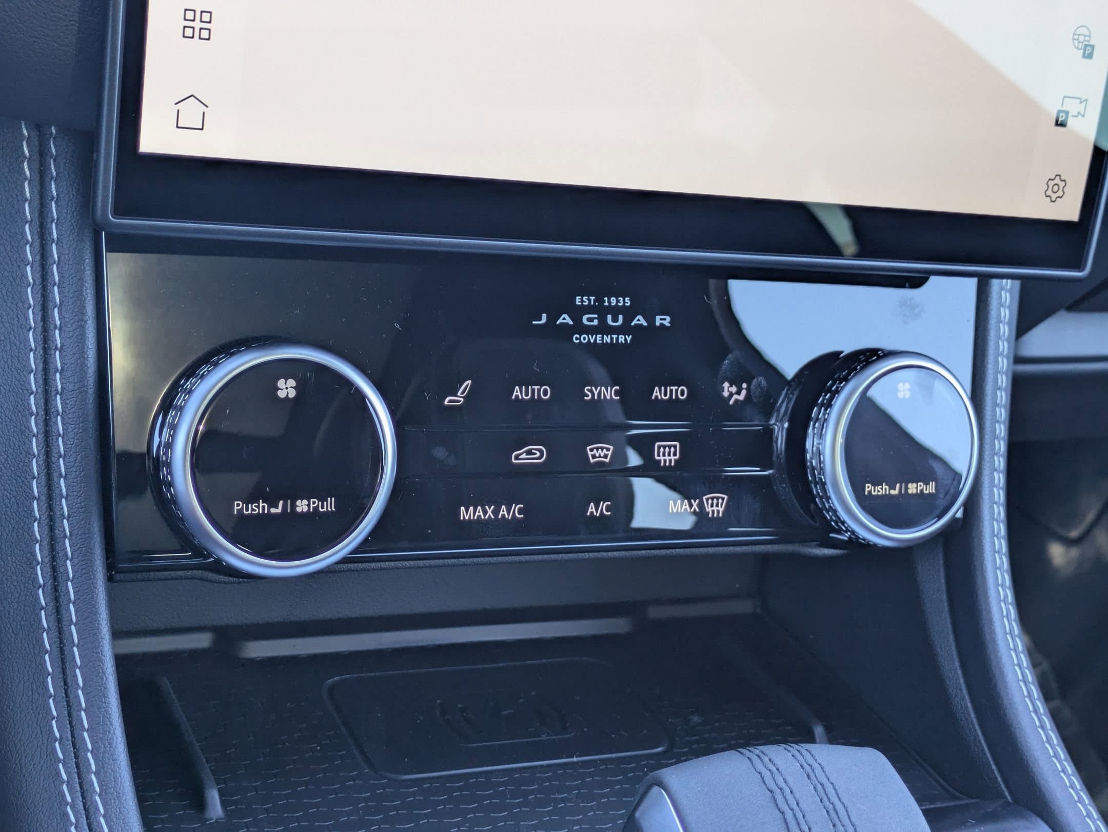 New 2026 Jaguar F-PACE R-Dynamic S AWD/4WD image 16