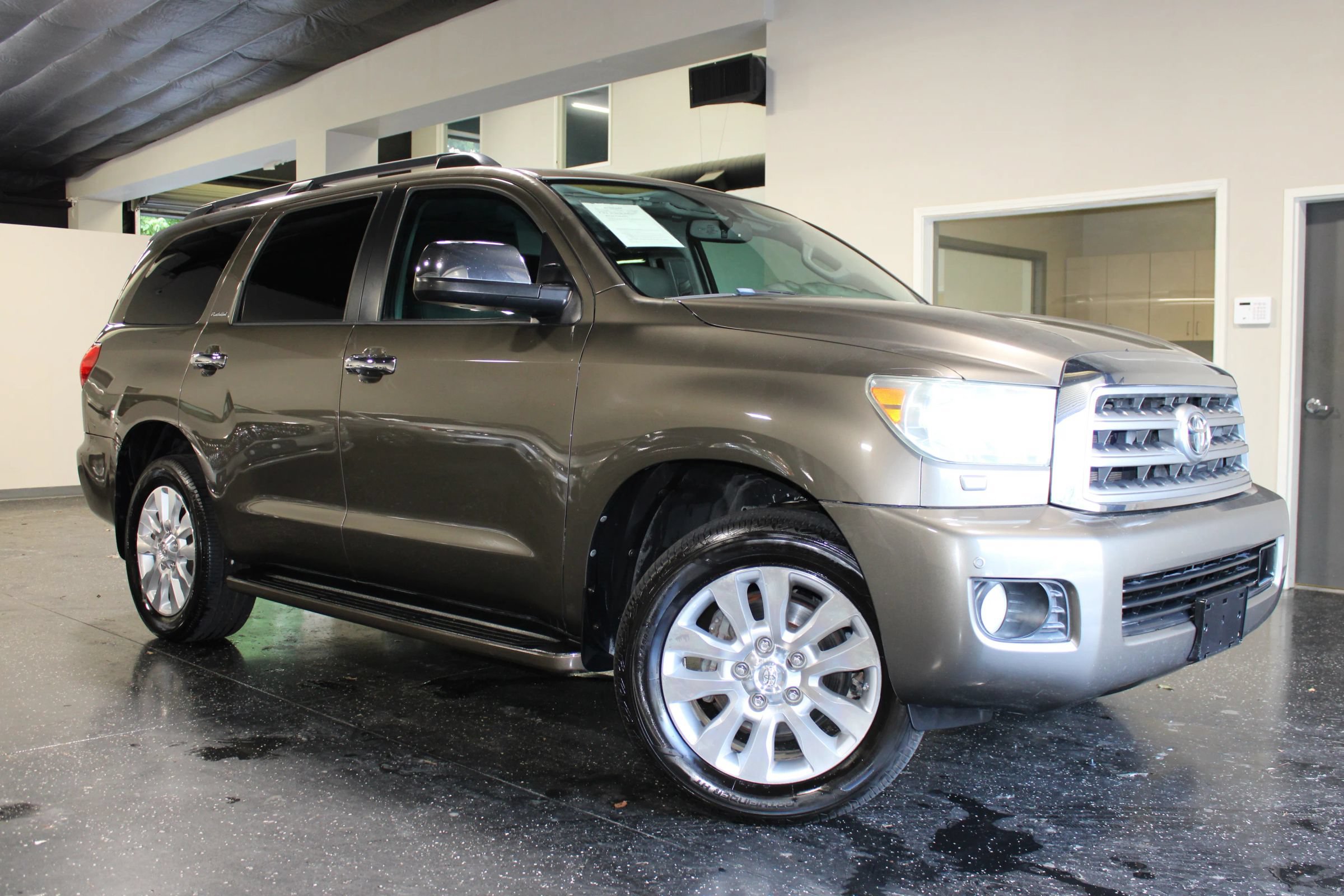 Used 2014 Toyota Sequoia Platinum RWD image 49