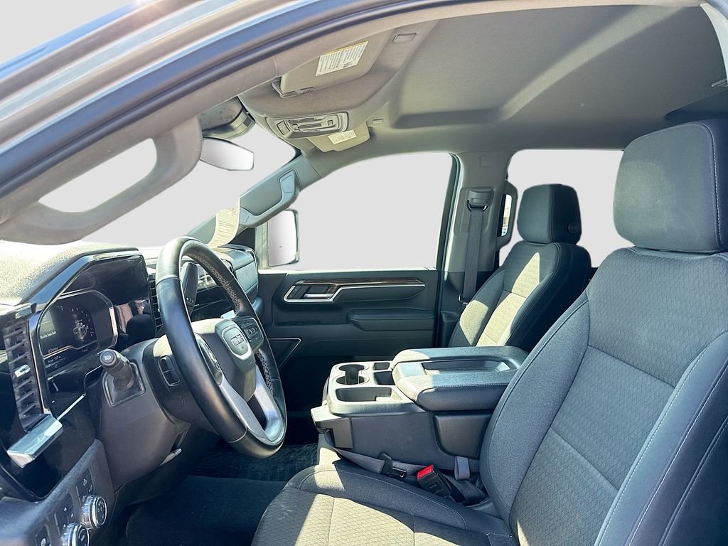 Used 2025 GMC Sierra 2500 SLE w/ SLE Value Package; image 9