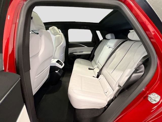 New 2025 Cadillac Lyriq Luxury image 22