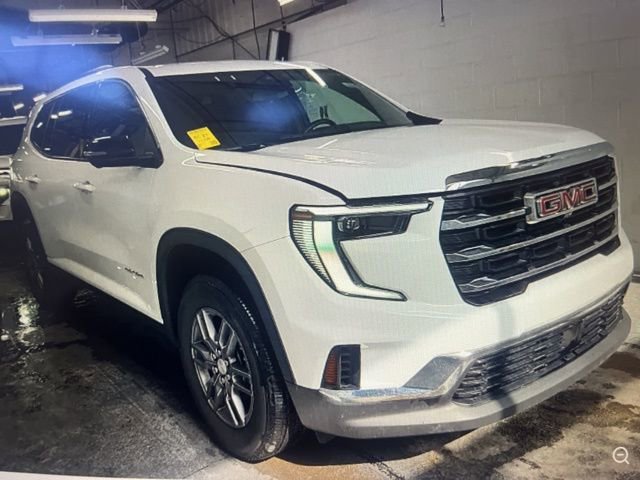 Used 2025 GMC Acadia Elevation image 5