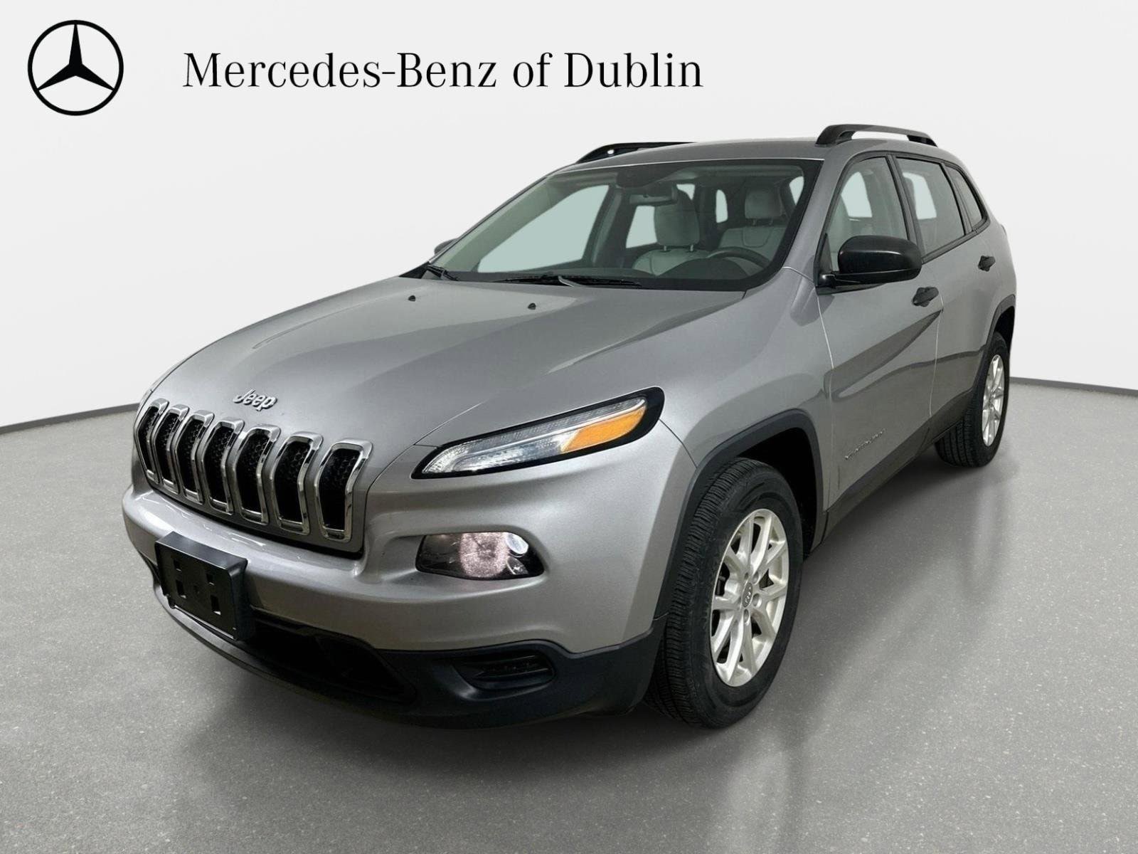 Used 2015 Jeep Cherokee Sport w/ Sport Appearance Group
