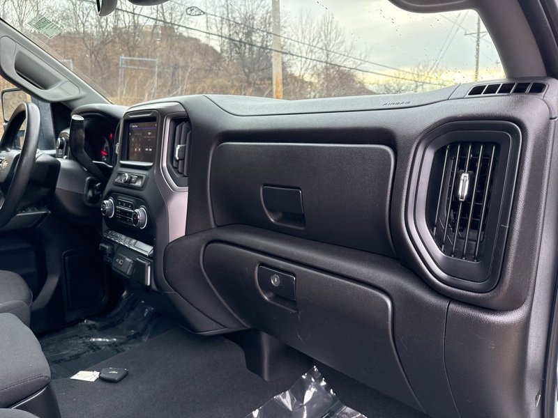 Used 2024 Chevrolet Silverado 2500 Custom w/ Custom Value Package image 17