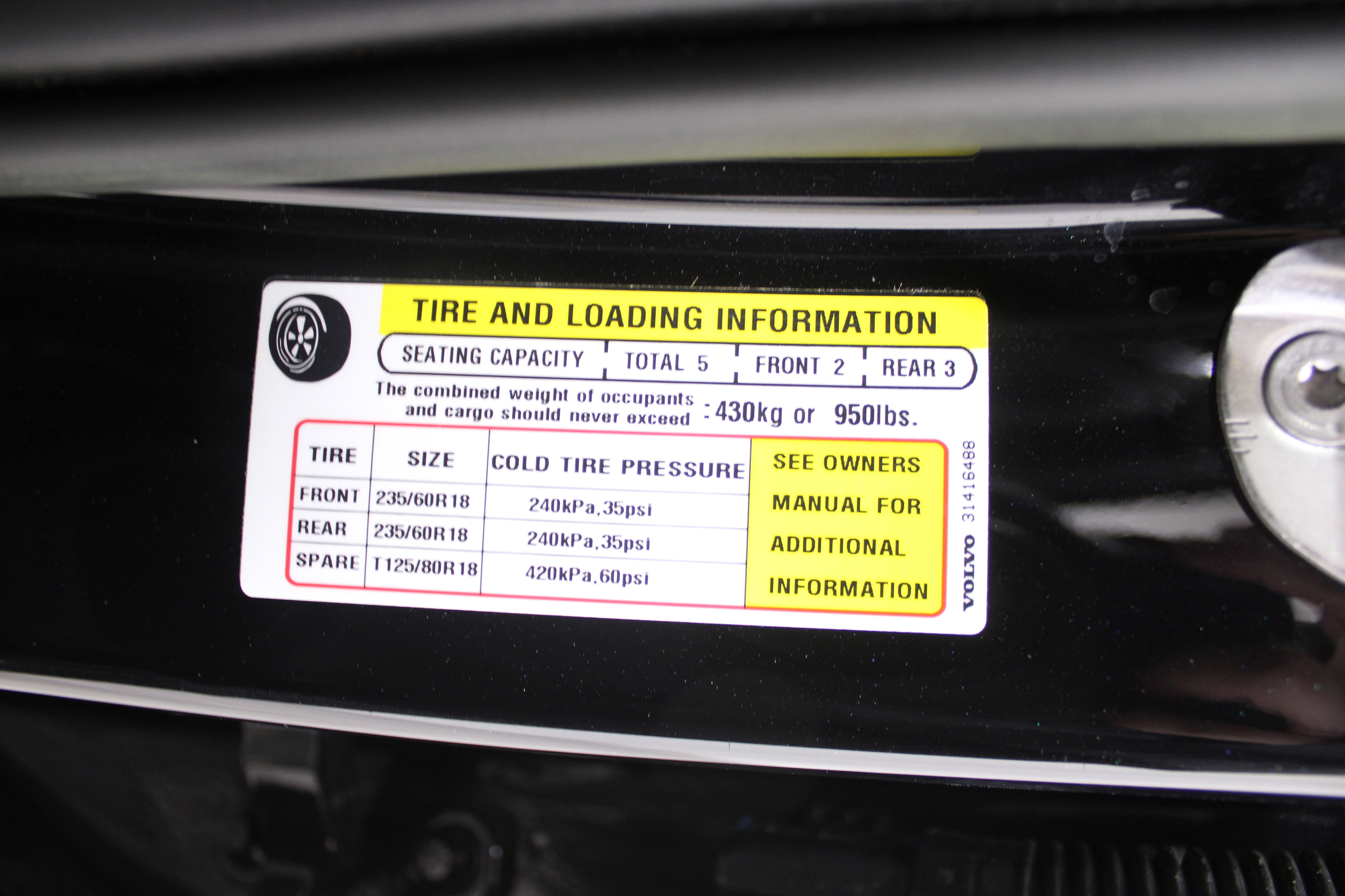 Used 2022 Volvo XC60 B5 Momentum AWD/4WD image 33