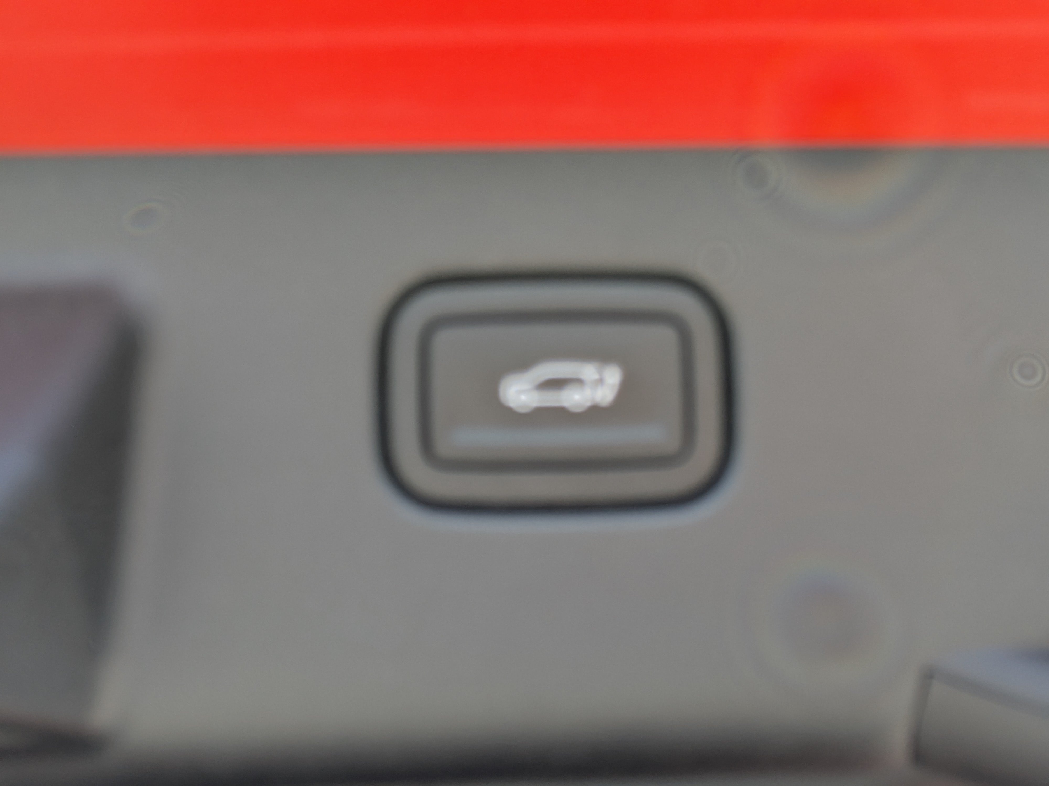 Used 2025 Hyundai Kona Limited FWD image 12