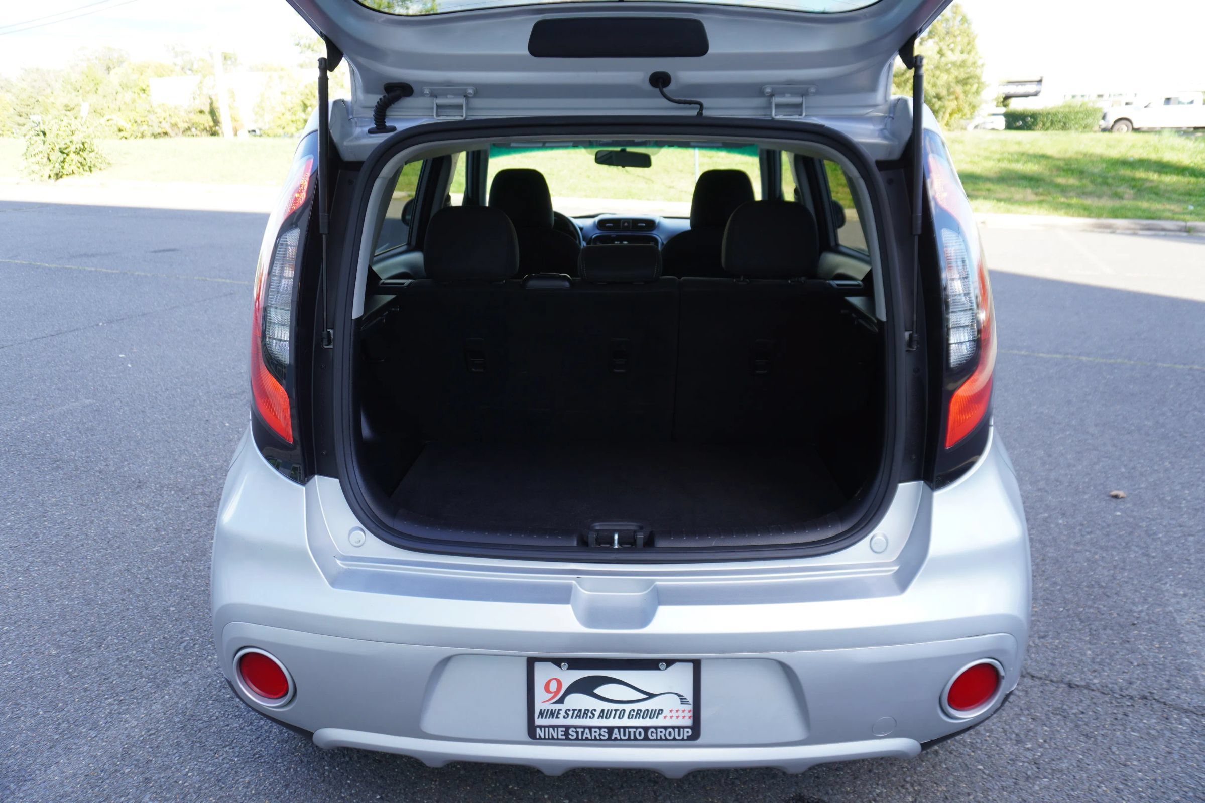 Used 2018 Kia Soul + FWD image 22