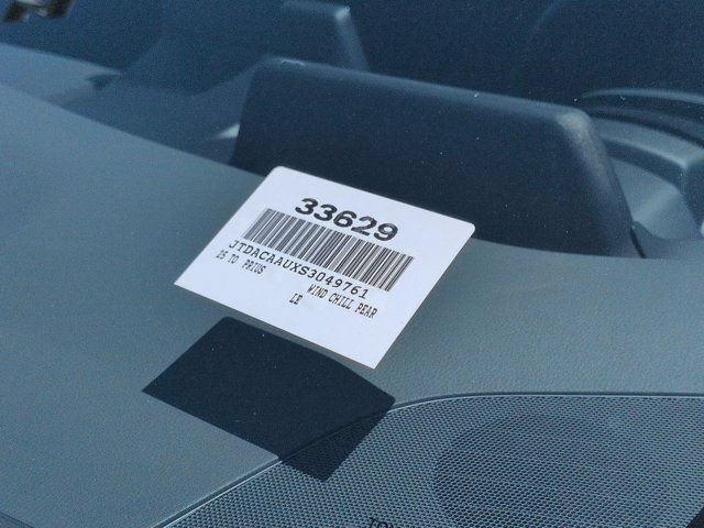Certified 2025 Toyota Prius LE FWD image 18