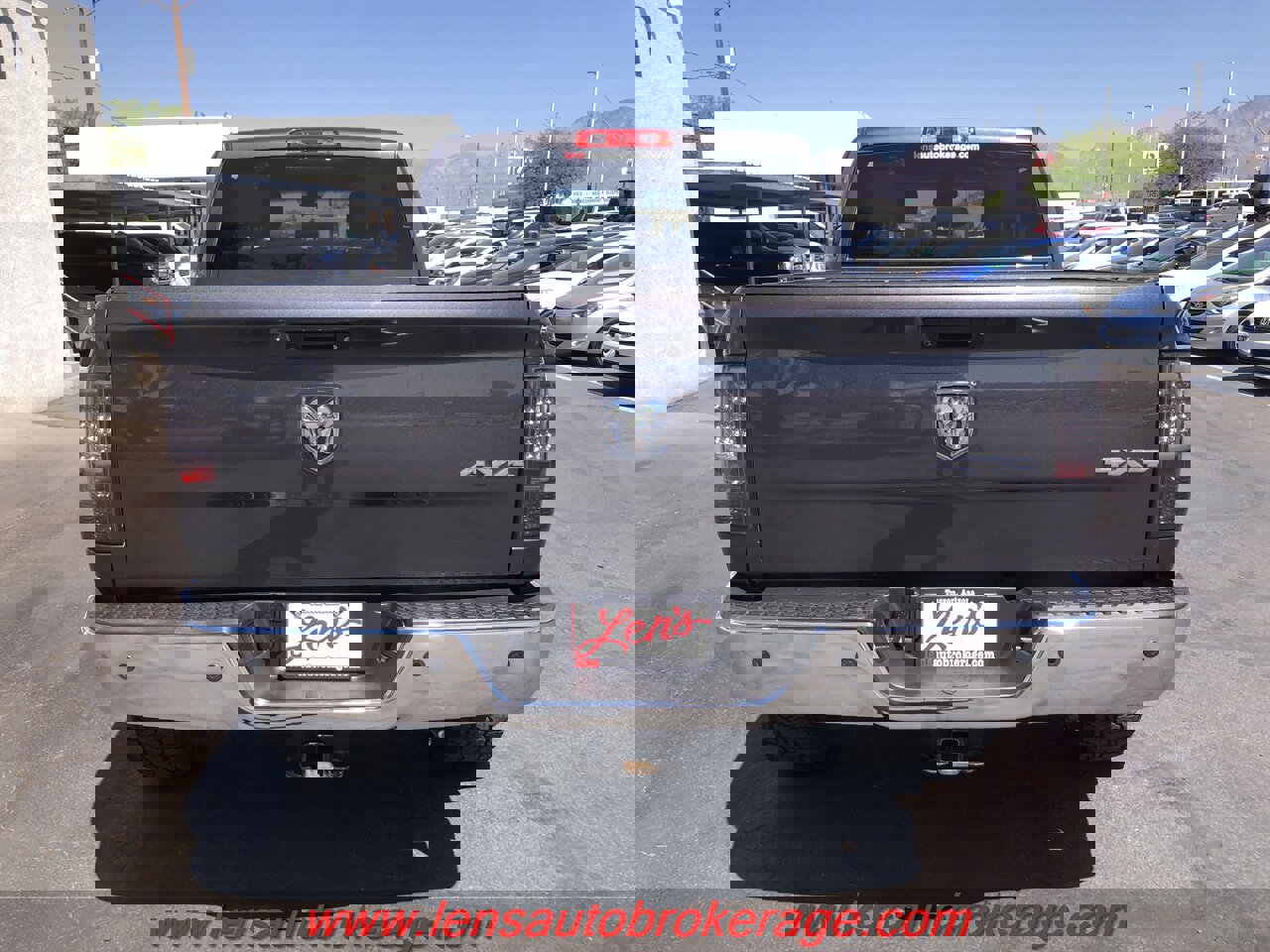 Used 2018 RAM 2500 Tradesman w/ Chrome Appearance Group image 8