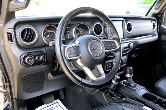 Used 2022 Jeep Wrangler Unlimited Sahara AWD/4WD image 9