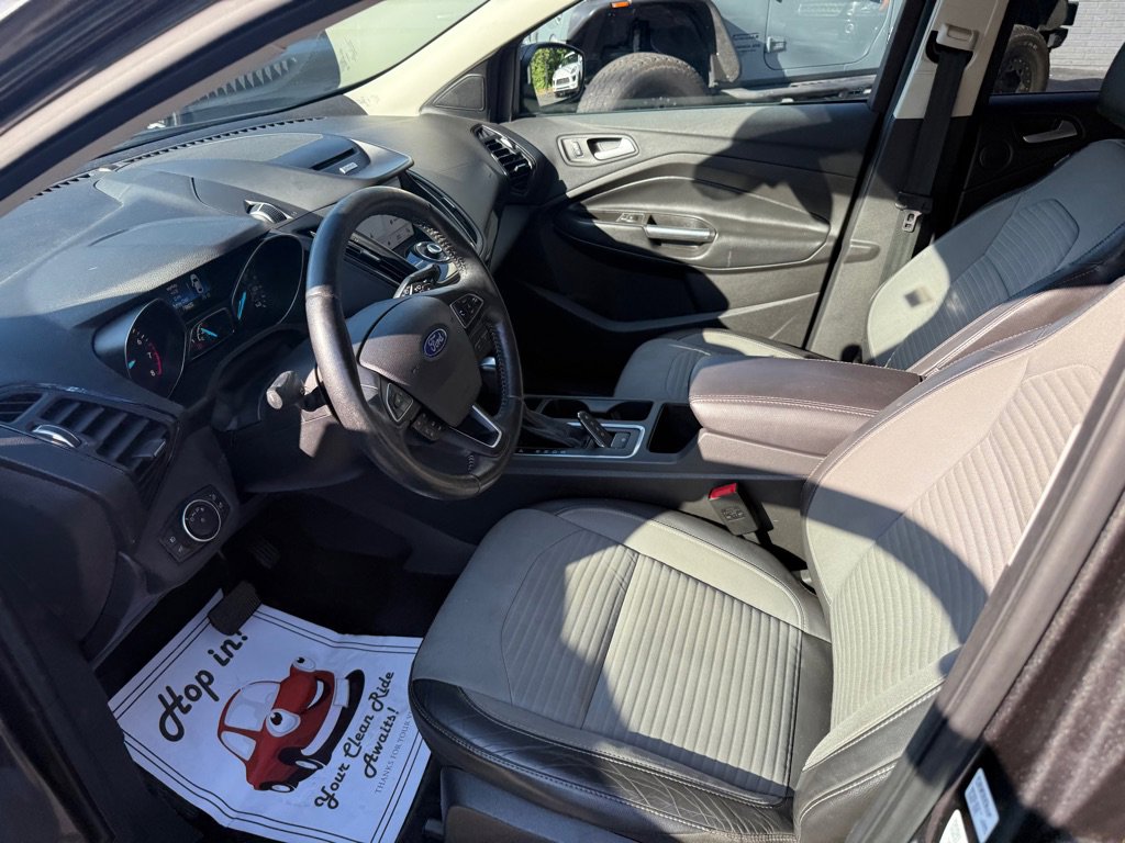 Used 2017 Ford Escape Titanium image 48