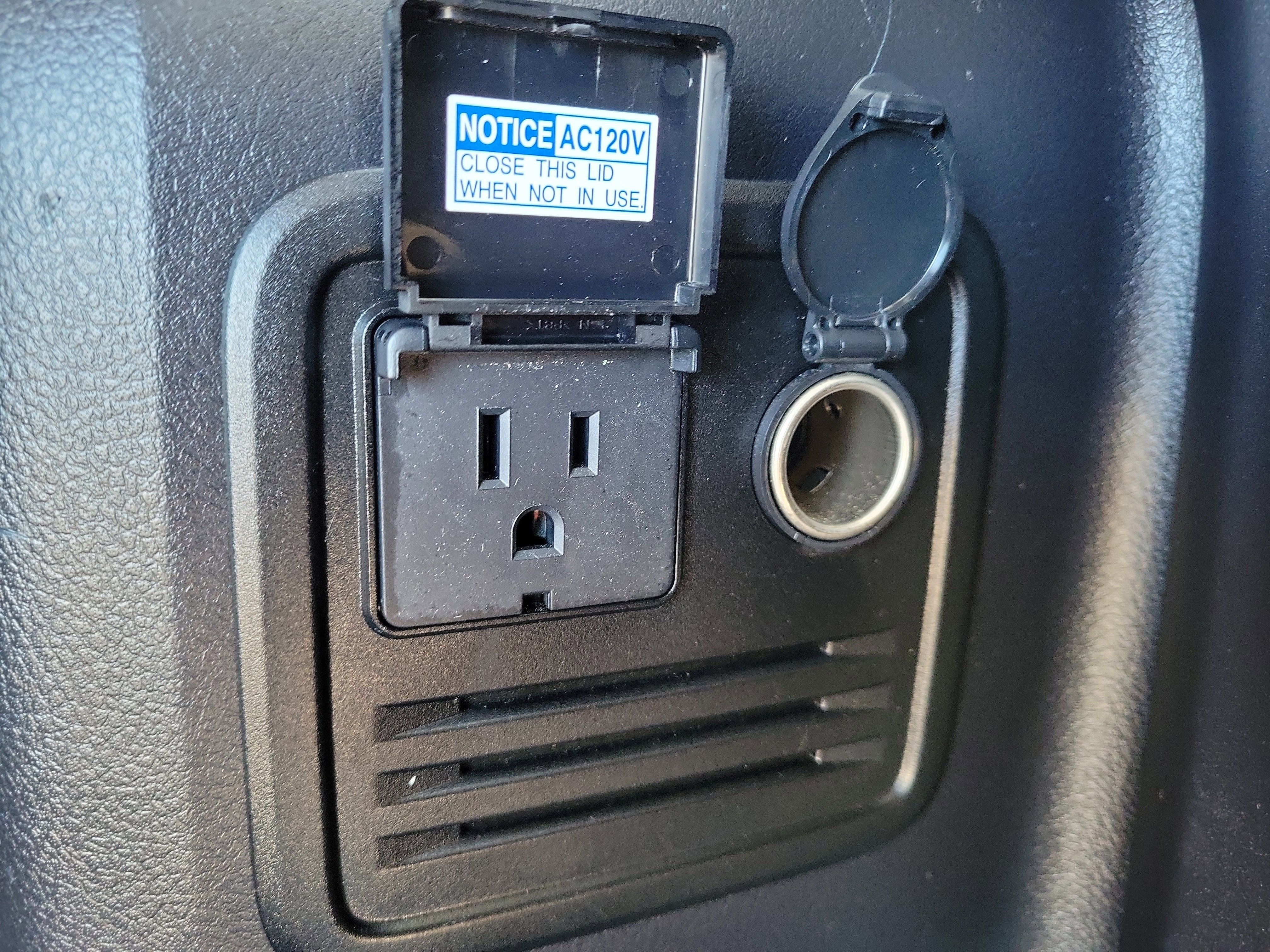 Used 2022 Toyota 4Runner Limited image 8