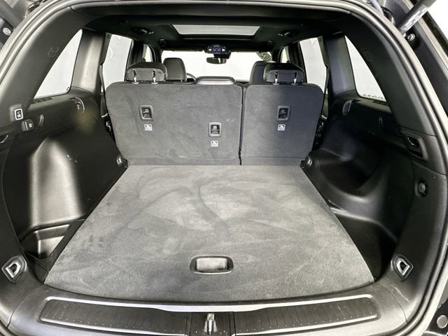 Used 2024 Jeep Grand Cherokee Limited w/ Black Appearance Package AWD/4WD image 32