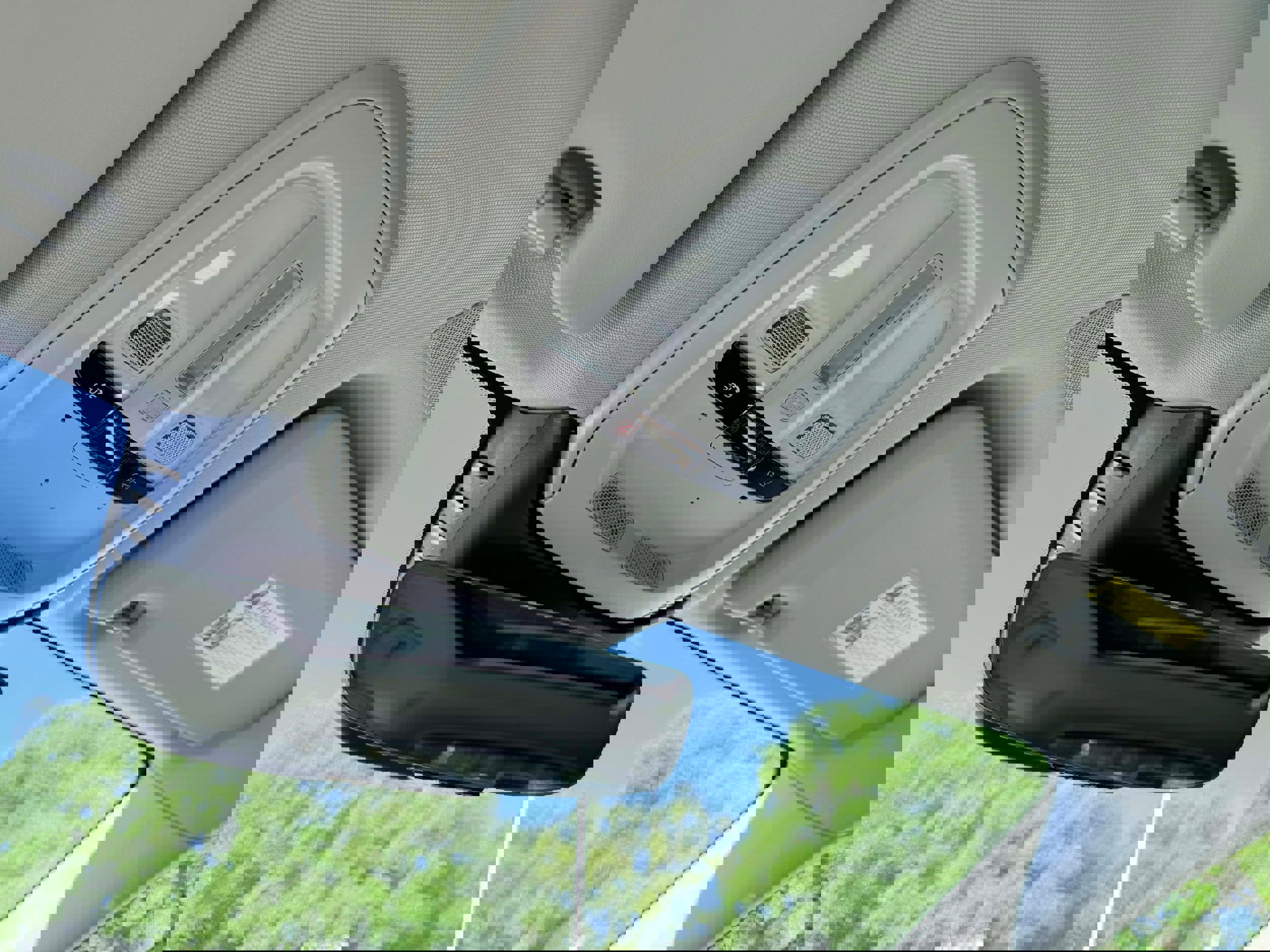 Certified 2023 Volvo XC60 B5 Plus w/ Climate Package image 19