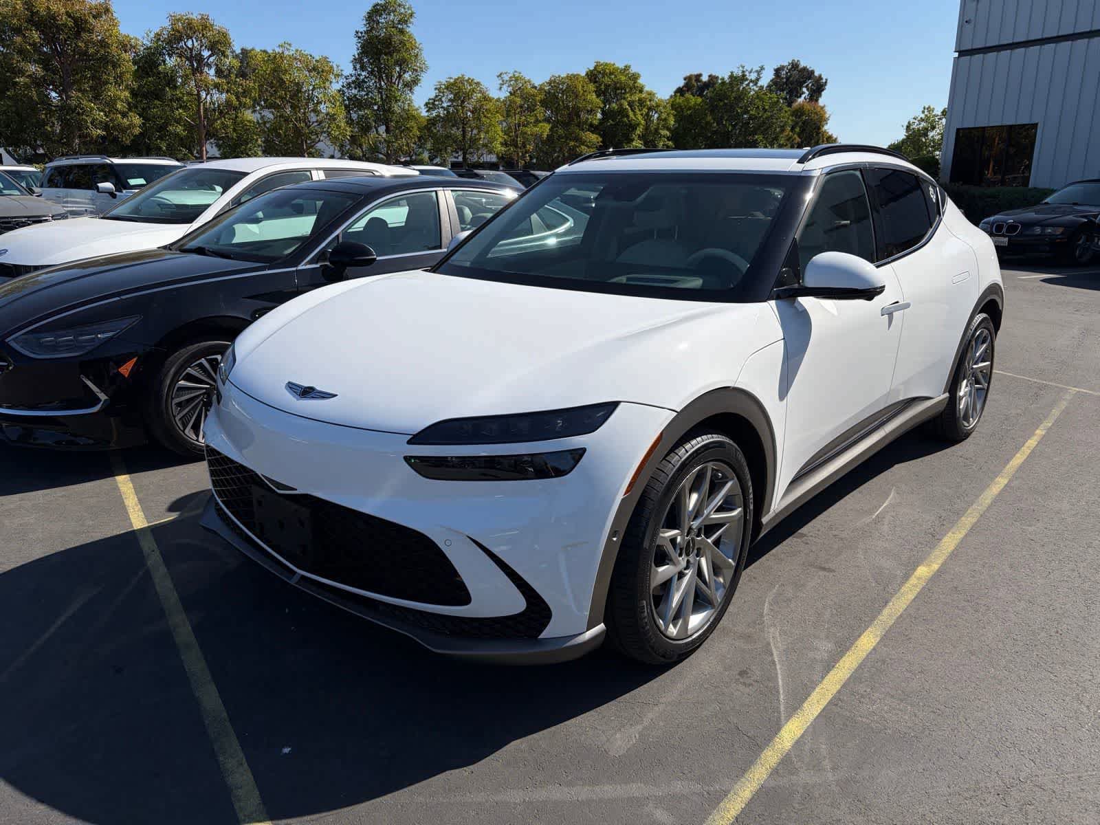 Used 2023 Genesis GV60 Advanced AWD/4WD image 1