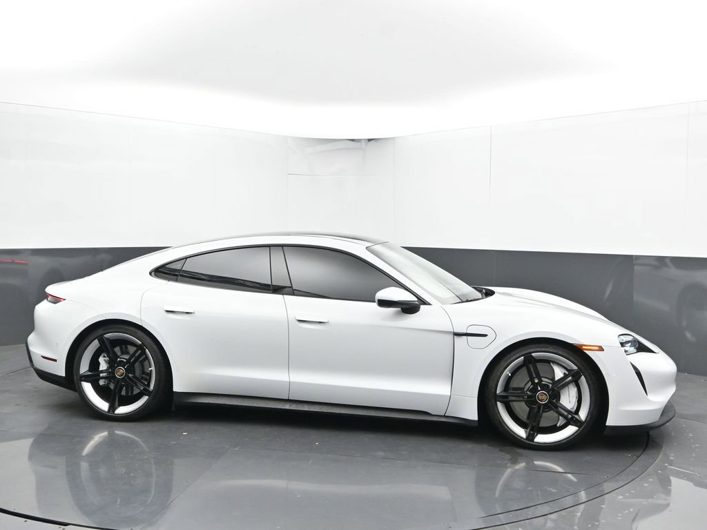 Used 2020 Porsche Taycan 4S image 11