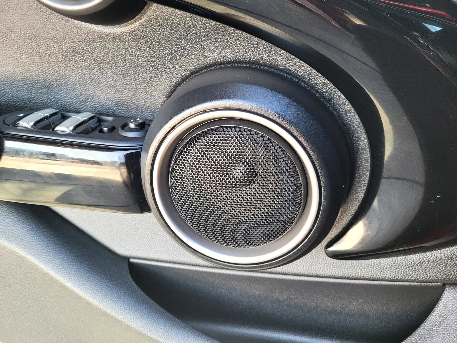 Used 2015 MINI Cooper S FWD image 23