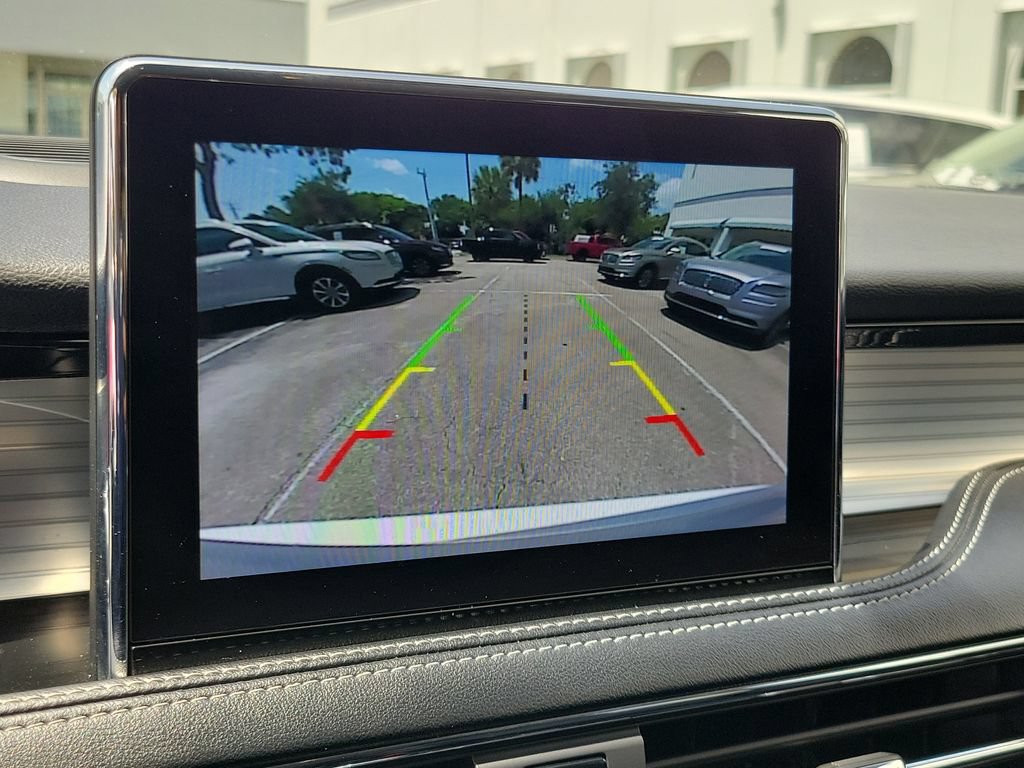 Certified 2022 Lincoln Corsair FWD w/ Equipment Group 101A image 24
