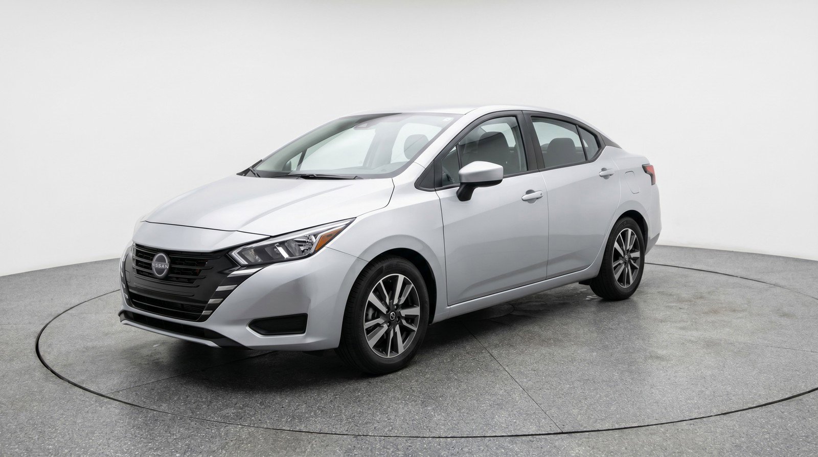 Used 2025 Nissan Versa SV image 3