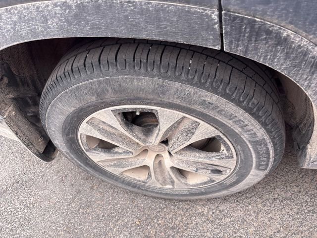 Used 2020 Toyota Highlander XLE AWD/4WD image 11