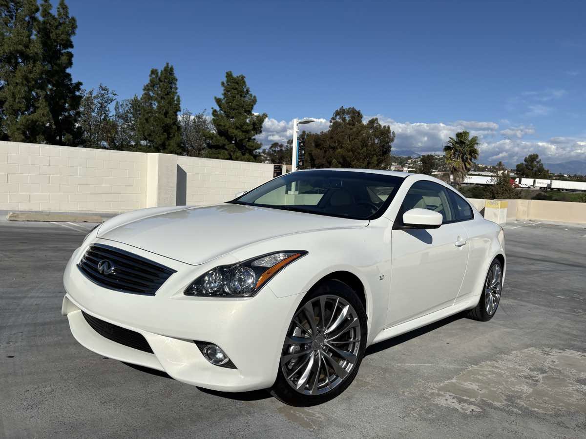 Used 2014 INFINITI Q60 Journey w/ Premium Package image 3