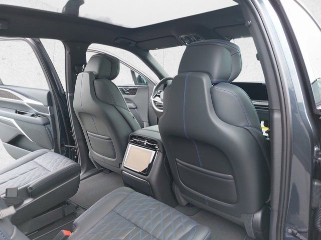 New 2025 Cadillac Escalade IQ Sport 1 w/ LPO, ONYX Package image 12