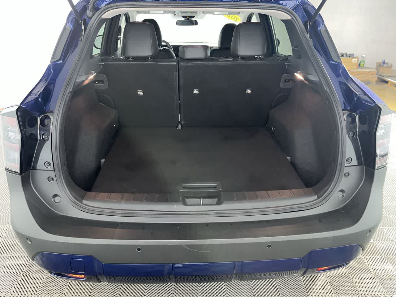 Used 2026 Nissan Kicks SR FWD image 27