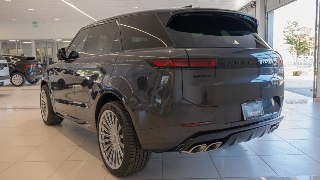 New 2025 Land Rover Range Rover Sport Dynamic SE image 5