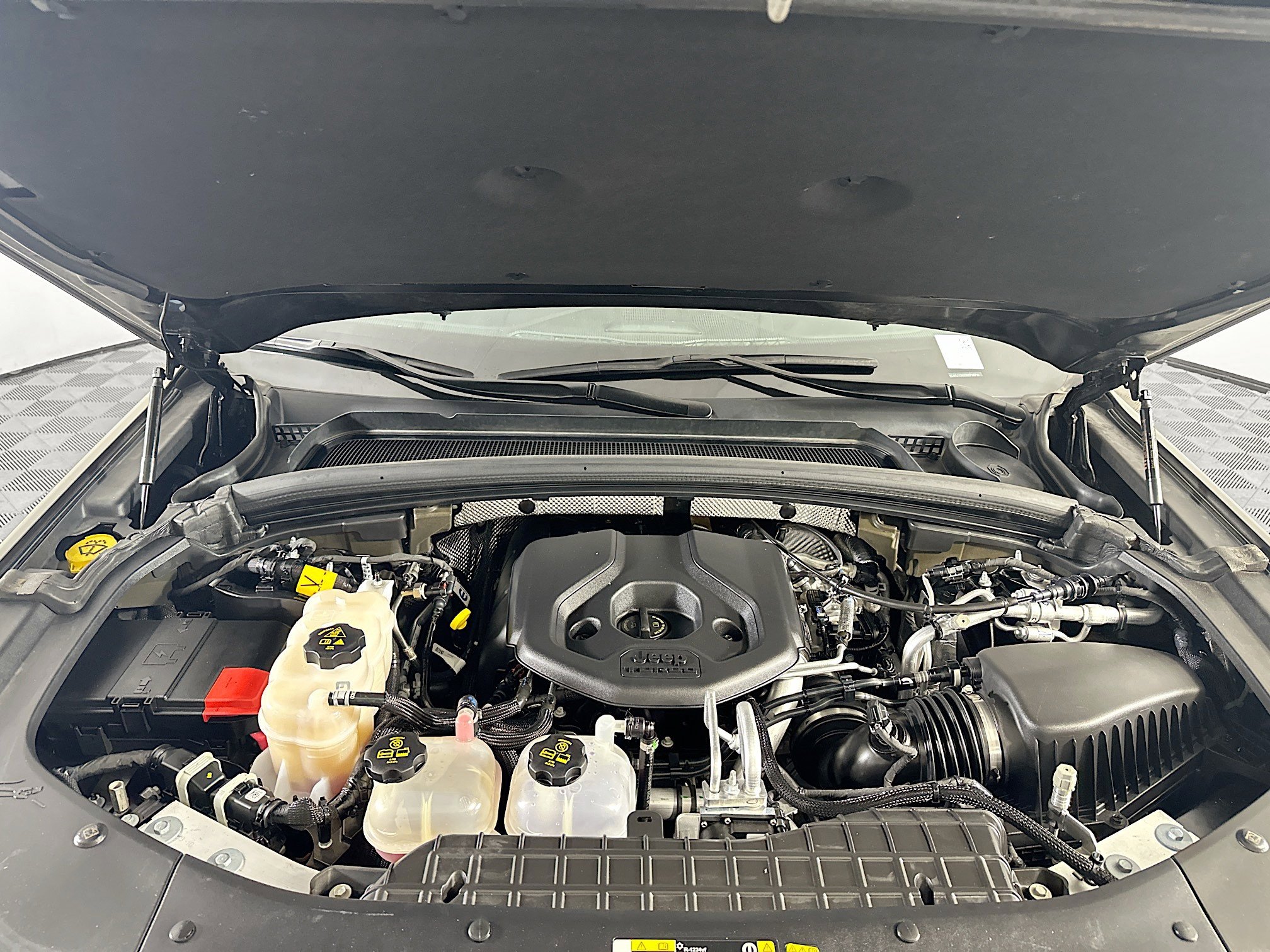 Used 2022 Jeep Grand Cherokee Limited 4xe image 36