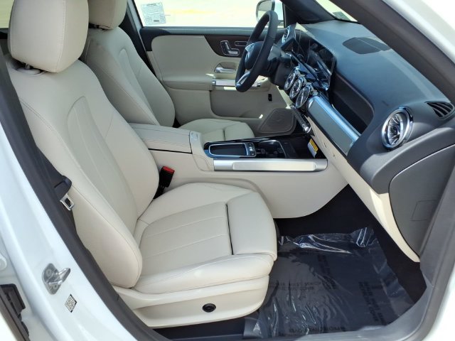 New 2026 Mercedes-Benz GLB 250 4MATIC image 16