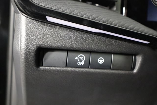 Used 2025 Nissan Kicks SR FWD image 22