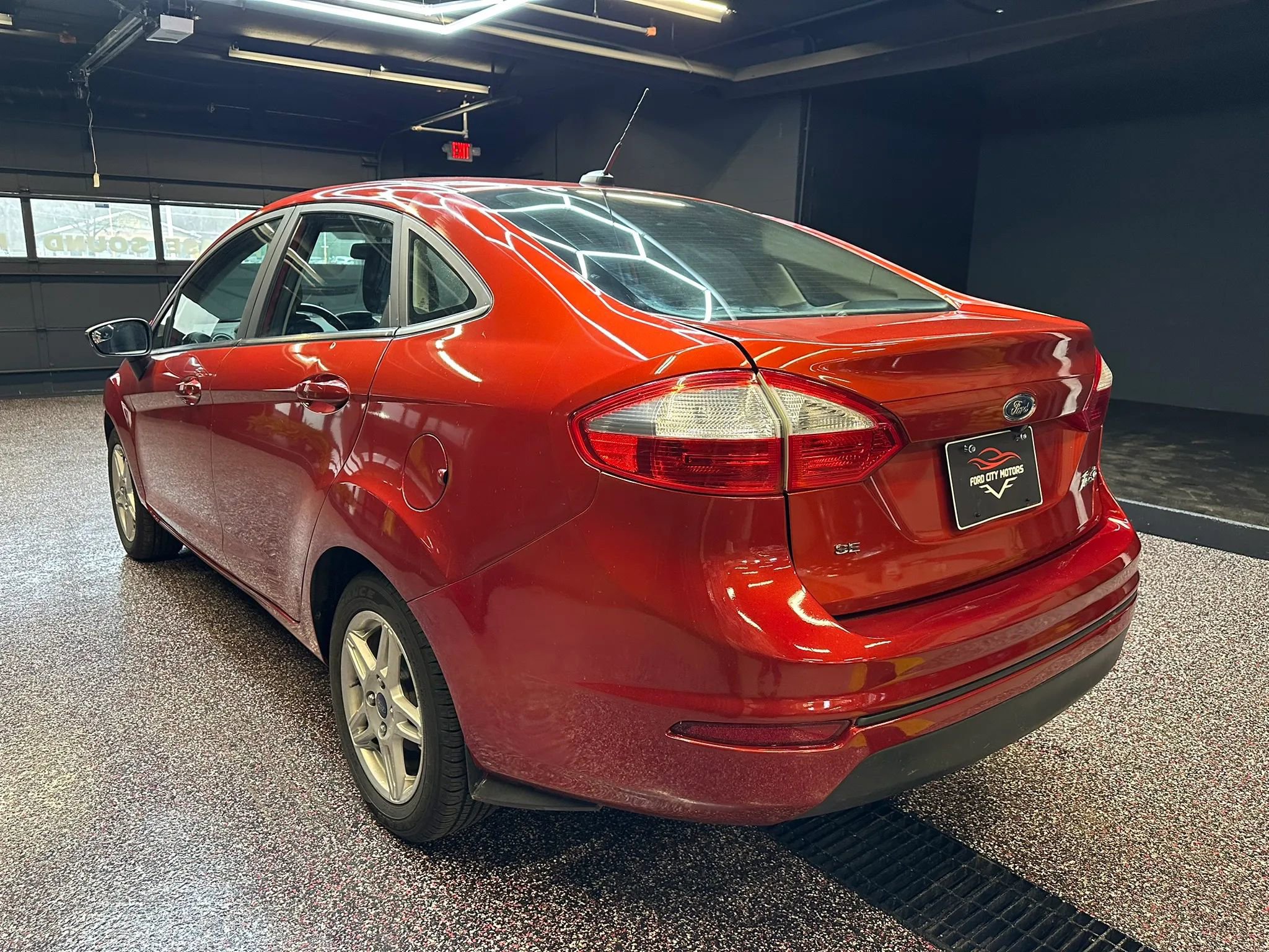 Used 2018 Ford Fiesta SE FWD image 5