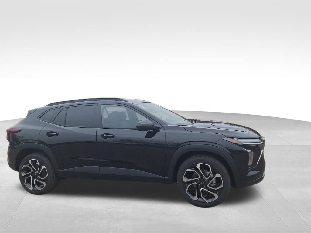 New 2026 Chevrolet Trax RS w/ Driver Confidence Package image 8