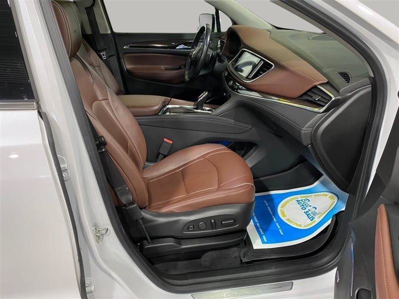 Used 2021 Buick Enclave Avenir w/ Avenir Technology Package AWD/4WD image 26