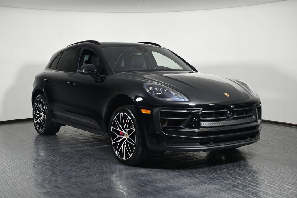 Certified 2023 Porsche Macan S AWD/4WD image 9