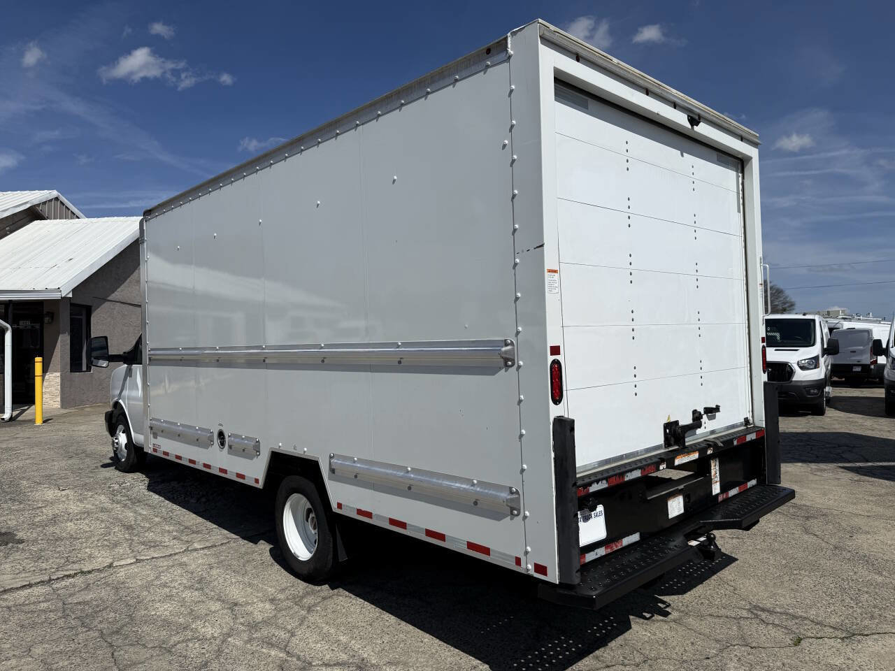 Used 2021 GMC Savana 3500 Extended w/ Power Convenience Package image 21