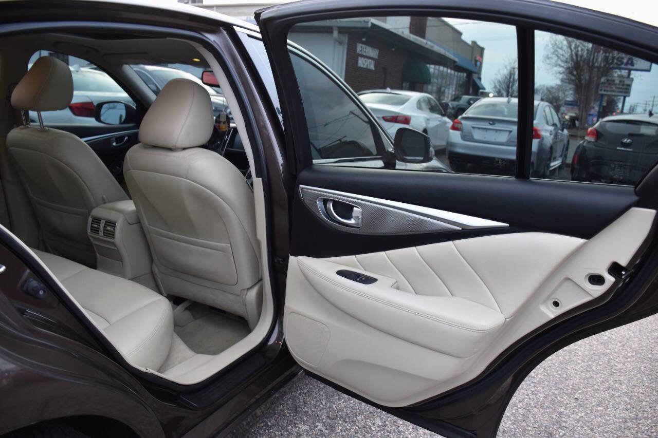 Used 2015 INFINITI Q50 Premium w/ Navigation Package AWD/4WD image 14