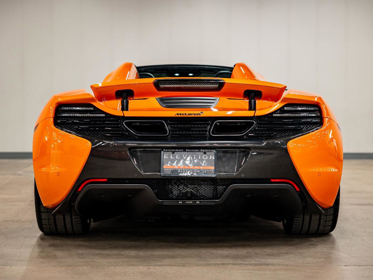 Used 2015 McLaren 650S Spider image 29